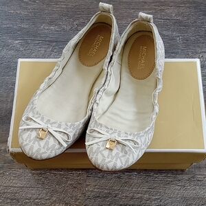 Michael Kors Women's Flats-NEW